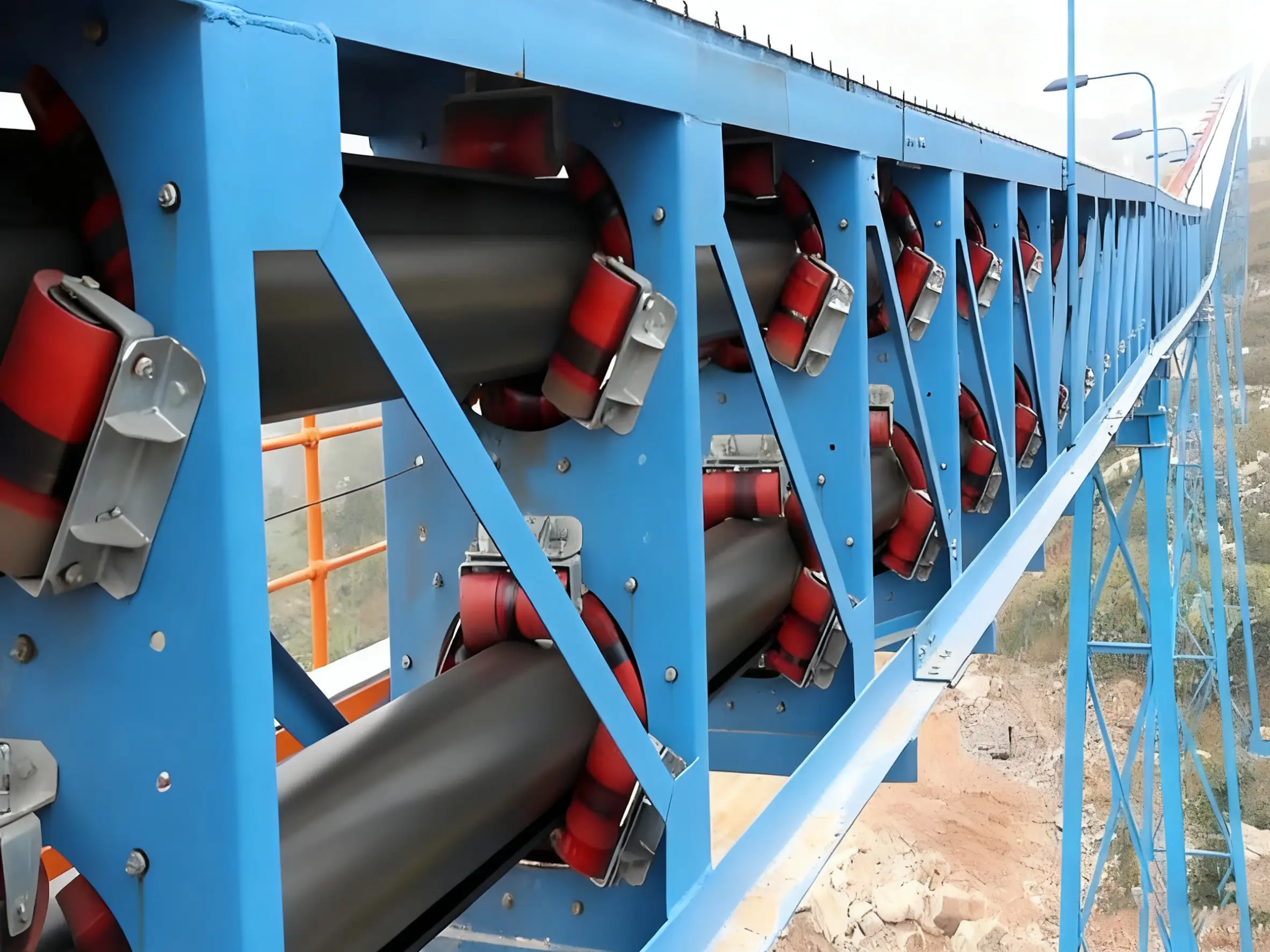 pipe-belt-conveyors-close-up