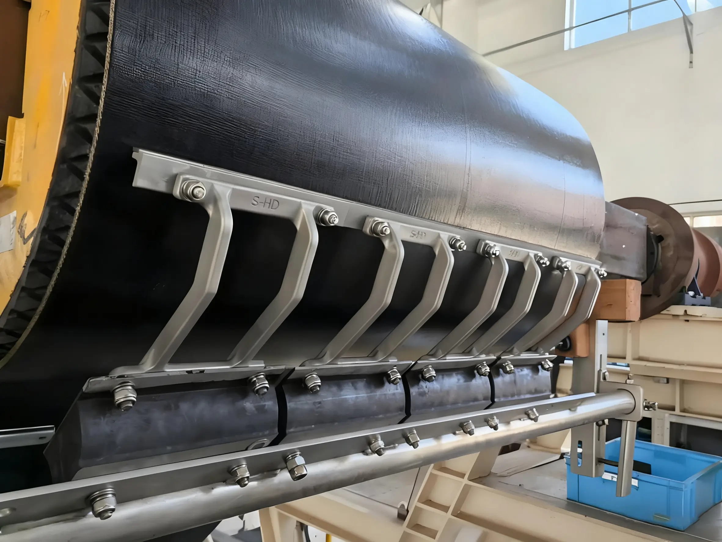 primary-conveyor-belt-cleaner-application